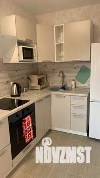 1-к квартира, посуточно, 34м2, 4/16 этаж