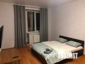 1-к квартира, посуточно, 33м2, 3/10 этаж
