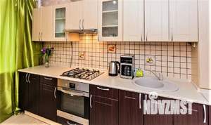 1-к квартира, посуточно, 42м2, 4/10 этаж