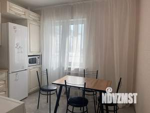 1-к квартира, посуточно, 37м2, 2/15 этаж