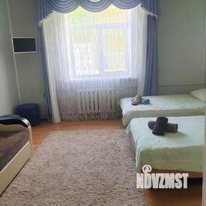3-к квартира, посуточно, 72м2, 1/2 этаж