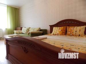 1-к квартира, посуточно, 41м2, 7/10 этаж