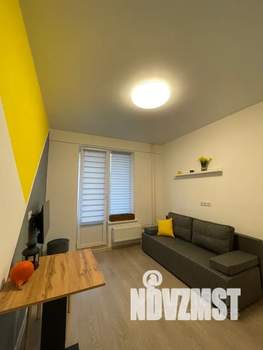 Студия квартира, посуточно, 20м2, 1/4 этаж