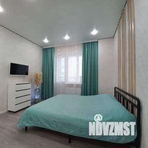 Студия квартира, посуточно, 28м2, 7/17 этаж