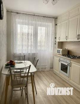 1-к квартира, посуточно, 39м2, 3/15 этаж