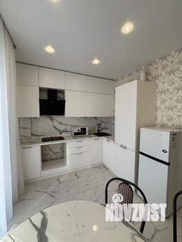 1-к квартира, посуточно, 35м2, 15/16 этаж