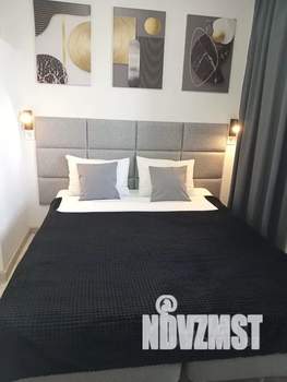 Студия квартира, посуточно, 17м2, 1/18 этаж