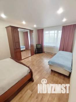 1-к квартира, посуточно, 37м2, 1/1 этаж