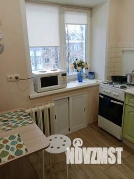 1-к квартира, посуточно, 30м2, 4/4 этаж