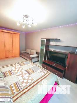 1-к квартира, посуточно, 35м2, 6/9 этаж