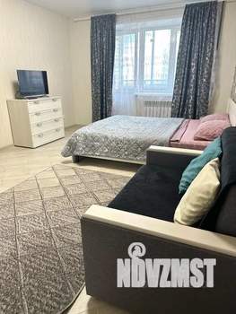 1-к квартира, посуточно, 42м2, 3/9 этаж