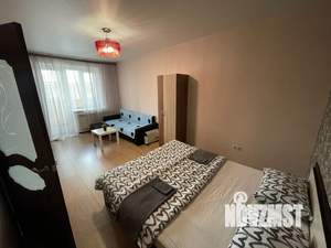 1-к квартира, посуточно, 43м2, 3/10 этаж