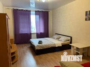 1-к квартира, посуточно, 38м2, 4/10 этаж