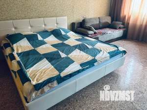 1-к квартира, посуточно, 42м2, 8/14 этаж