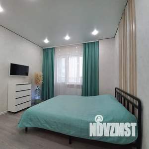 Студия квартира, посуточно, 28м2, 7/17 этаж