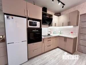 2-к квартира, вторичка, 63м2, 11/17 этаж