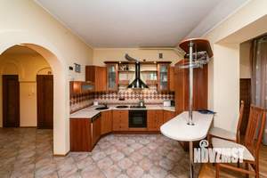 3-к квартира, вторичка, 175м2, 5/6 этаж