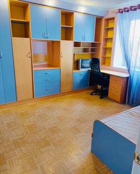 2-к квартира, вторичка, 70м2, 4/10 этаж