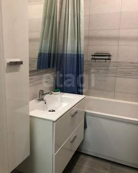 3-к квартира, вторичка, 82м2, 2/4 этаж