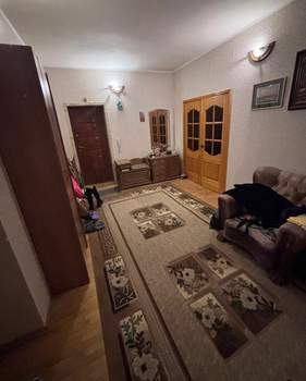 4-к квартира, вторичка, 128м2, 1/1 этаж