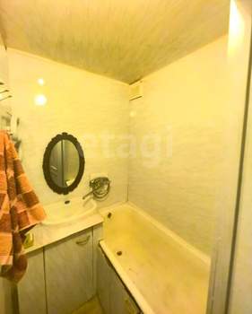 3-к квартира, вторичка, 61м2, 5/5 этаж