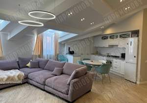 3-к квартира, вторичка, 102м2, 4/4 этаж