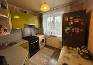 2-к квартира, вторичка, 42м2, 4/4 этаж