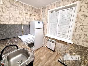 2-к квартира, вторичка, 44м2, 1/4 этаж
