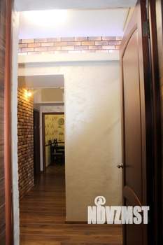 2-к квартира, вторичка, 52м2, 1/4 этаж