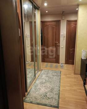 3-к квартира, вторичка, 70м2, 9/9 этаж
