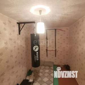 2-к квартира, вторичка, 44м2, 1/4 этаж