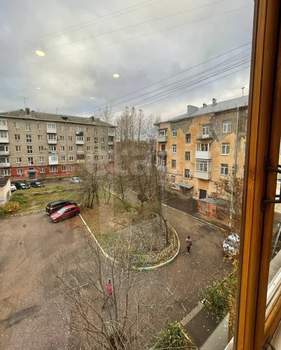 2-к квартира, вторичка, 42м2, 3/4 этаж