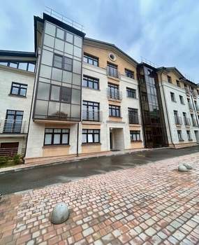 3-к квартира, вторичка, 117м2, 3/4 этаж