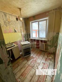 2-к квартира, вторичка, 42м2, 1/5 этаж