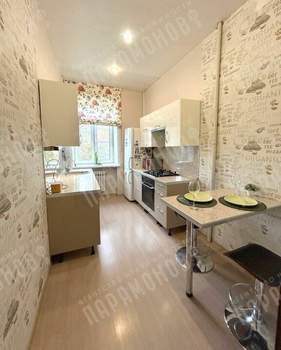 4-к квартира, вторичка, 101м2, 2/5 этаж