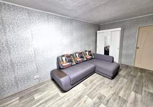 2-к квартира, вторичка, 44м2, 1/4 этаж