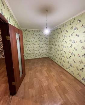 2-к квартира, вторичка, 44м2, 1/4 этаж