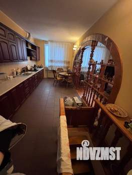 4-к квартира, вторичка, 128м2, 1/10 этаж