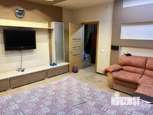 2-к квартира, вторичка, 60м2, 1/5 этаж