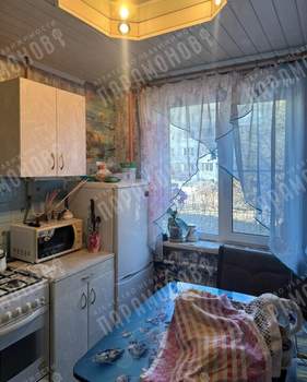 2-к квартира, вторичка, 49м2, 1/5 этаж