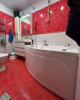 4-к квартира, вторичка, 74м2, 3/4 этаж