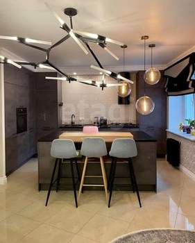 3-к квартира, вторичка, 96м2, 1/4 этаж