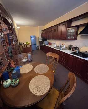 4-к квартира, вторичка, 128м2, 1/1 этаж