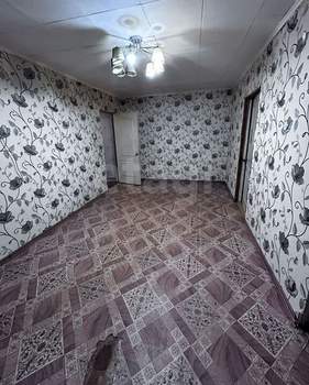 4-к квартира, вторичка, 61м2, 1/5 этаж