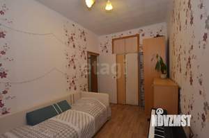 2-к квартира, вторичка, 44м2, 1/4 этаж