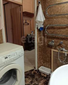 3-к квартира, вторичка, 63м2, 3/5 этаж