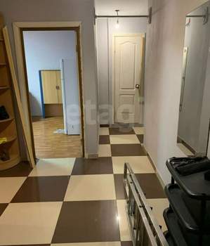 4-к квартира, вторичка, 92м2, 1/9 этаж