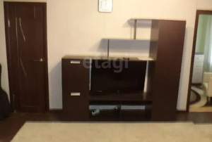 2-к квартира, вторичка, 42м2, 1/4 этаж