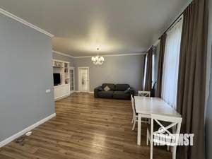 3-к квартира, вторичка, 102м2, 2/4 этаж