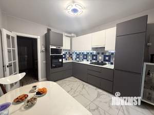 2-к квартира, вторичка, 72м2, 8/10 этаж